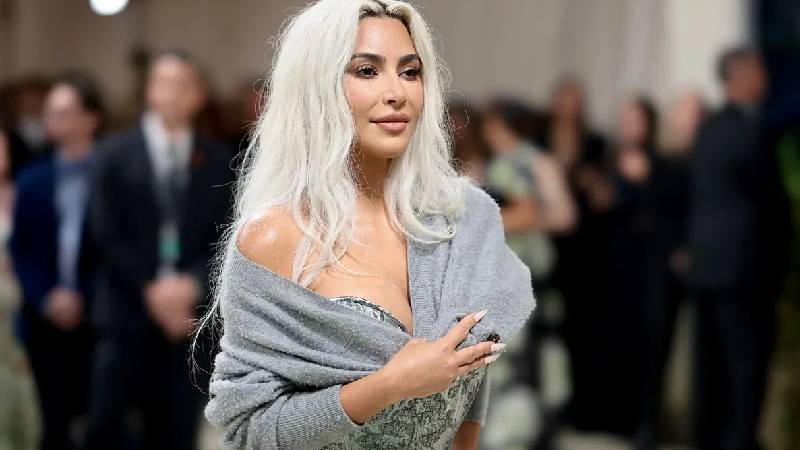 ABD’li reality show yıldızı Kim Kardashian’ın güzellik sırrı: Somon spermli cilt bakımı